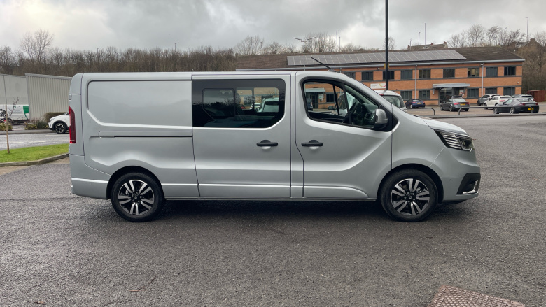 Renault Trafic Lwb Diesel LL30 Blue dCi 170 Extra Sport[Safety] Crew Van EDC